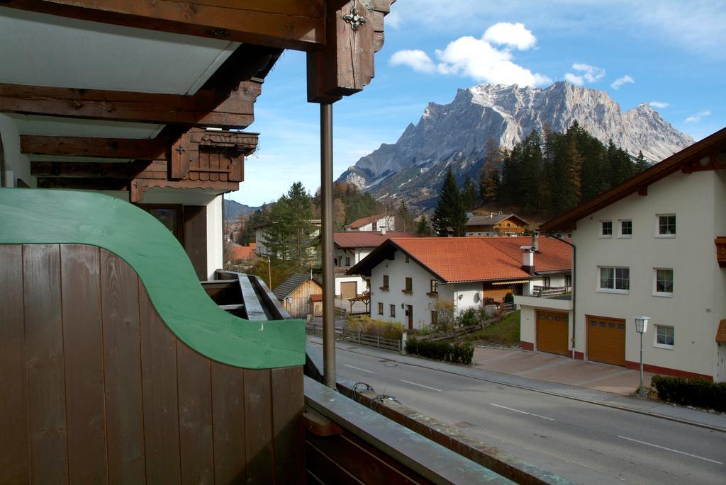 Hotel Alpina Regina Biberwier Exteriör bild