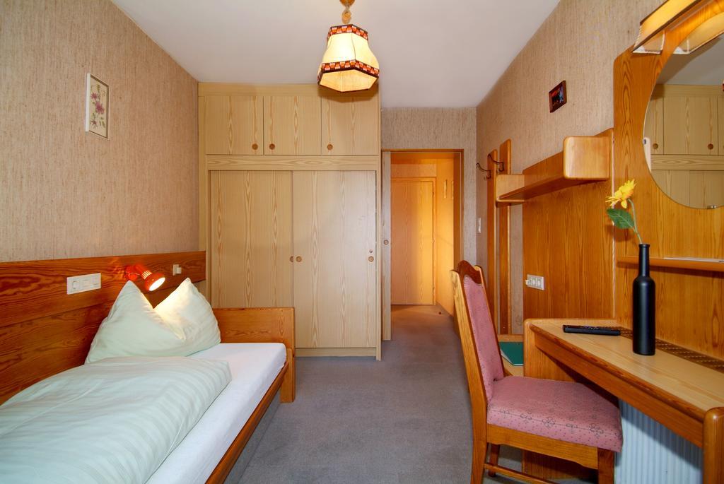 Hotel Alpina Regina Biberwier Rum bild