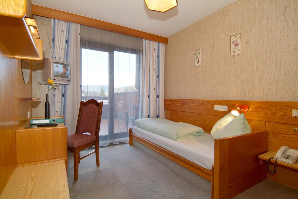Hotel Alpina Regina Biberwier Rum bild