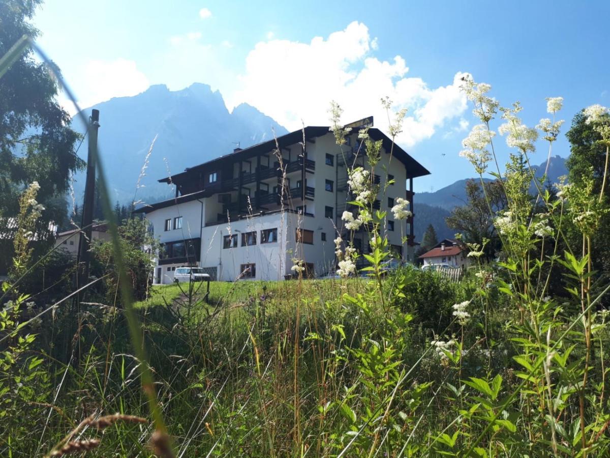 Hotel Alpina Regina Biberwier Exteriör bild